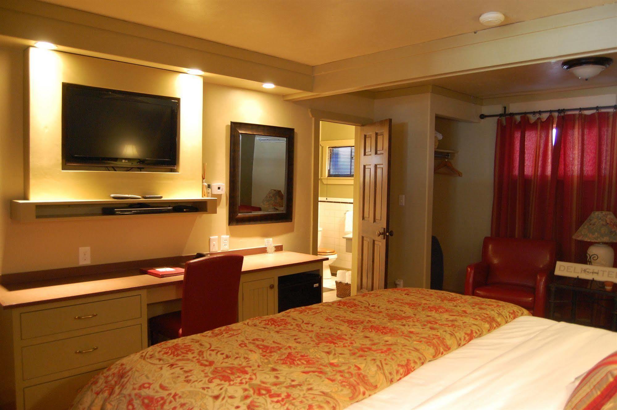 Highland Haven Creekside Inn エバーグリーン エクステリア 写真