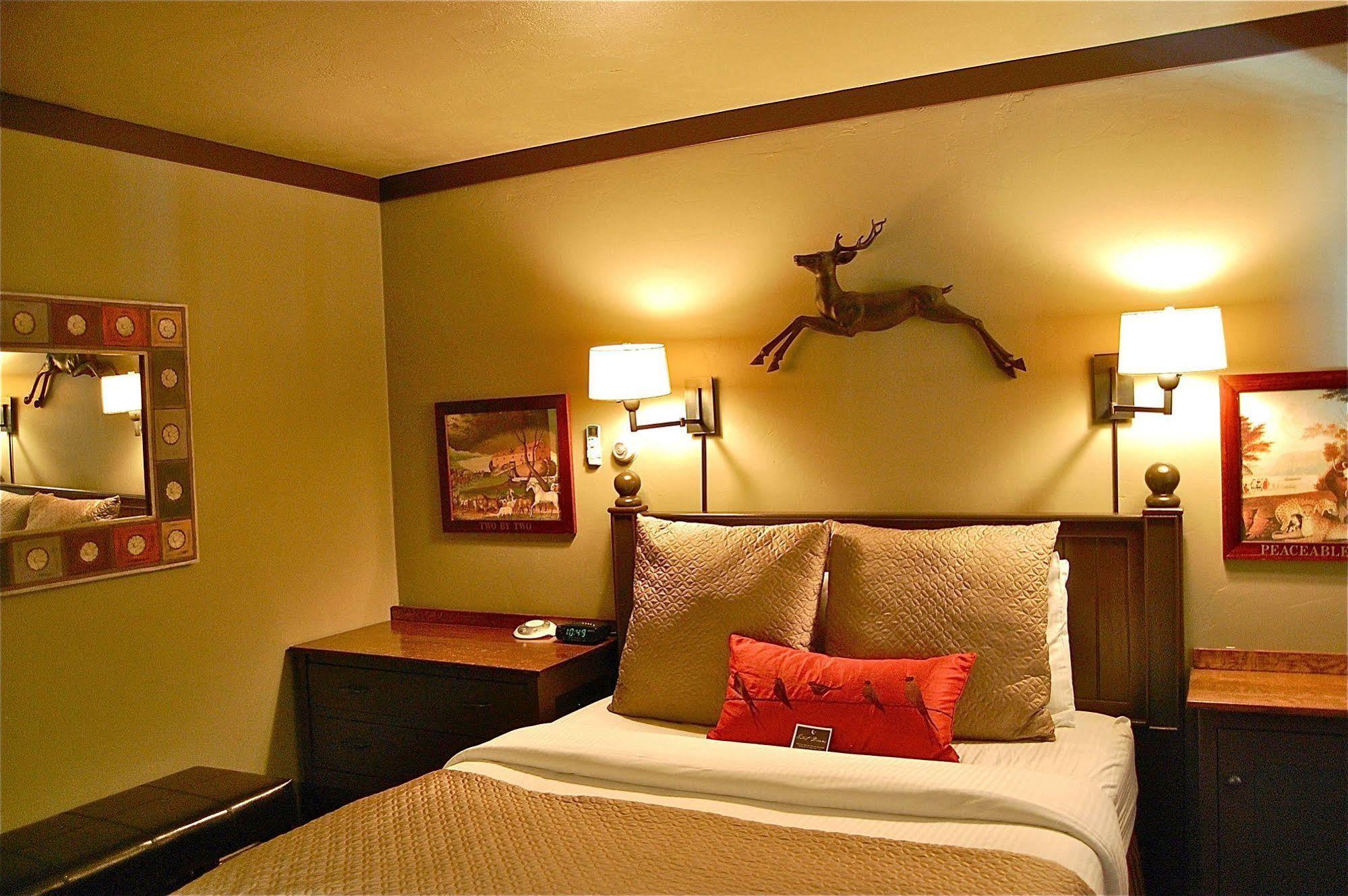 Highland Haven Creekside Inn エバーグリーン エクステリア 写真