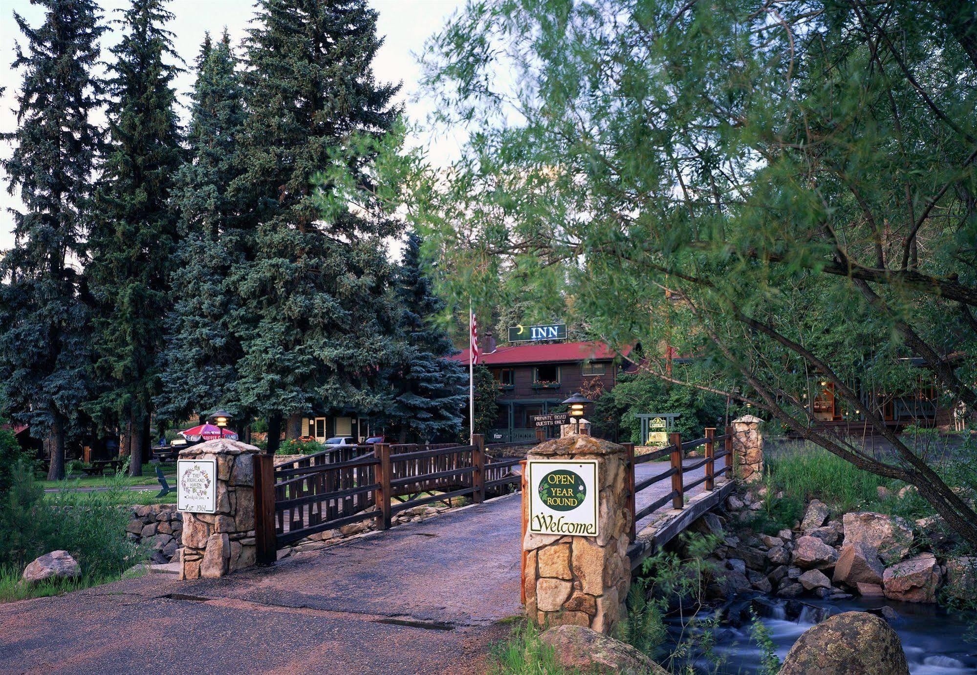 Highland Haven Creekside Inn エバーグリーン エクステリア 写真